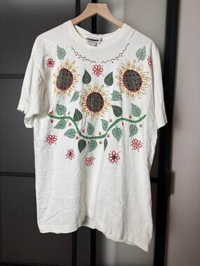 Vintage 90s Con-Flix by India Ink Tshirt One Size